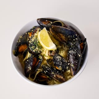Black Mussels Noodle (White Wine)